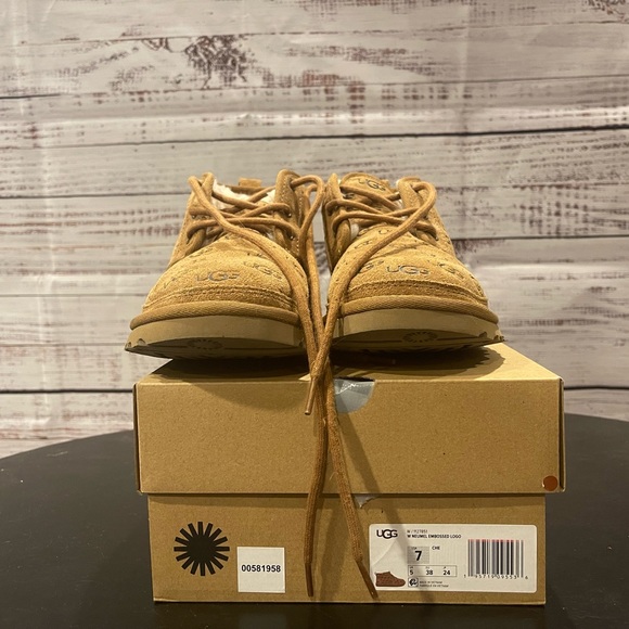 Ugg	Short Embossed Logo, Chestnut, Gently Used, Size 7 - Picture 3 of 4